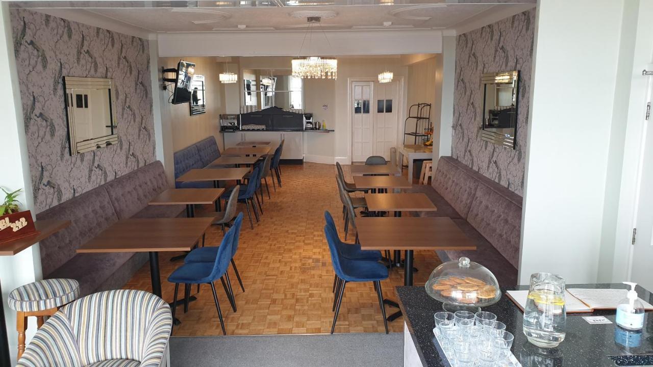 Hotel242 Blackpool Extérieur photo